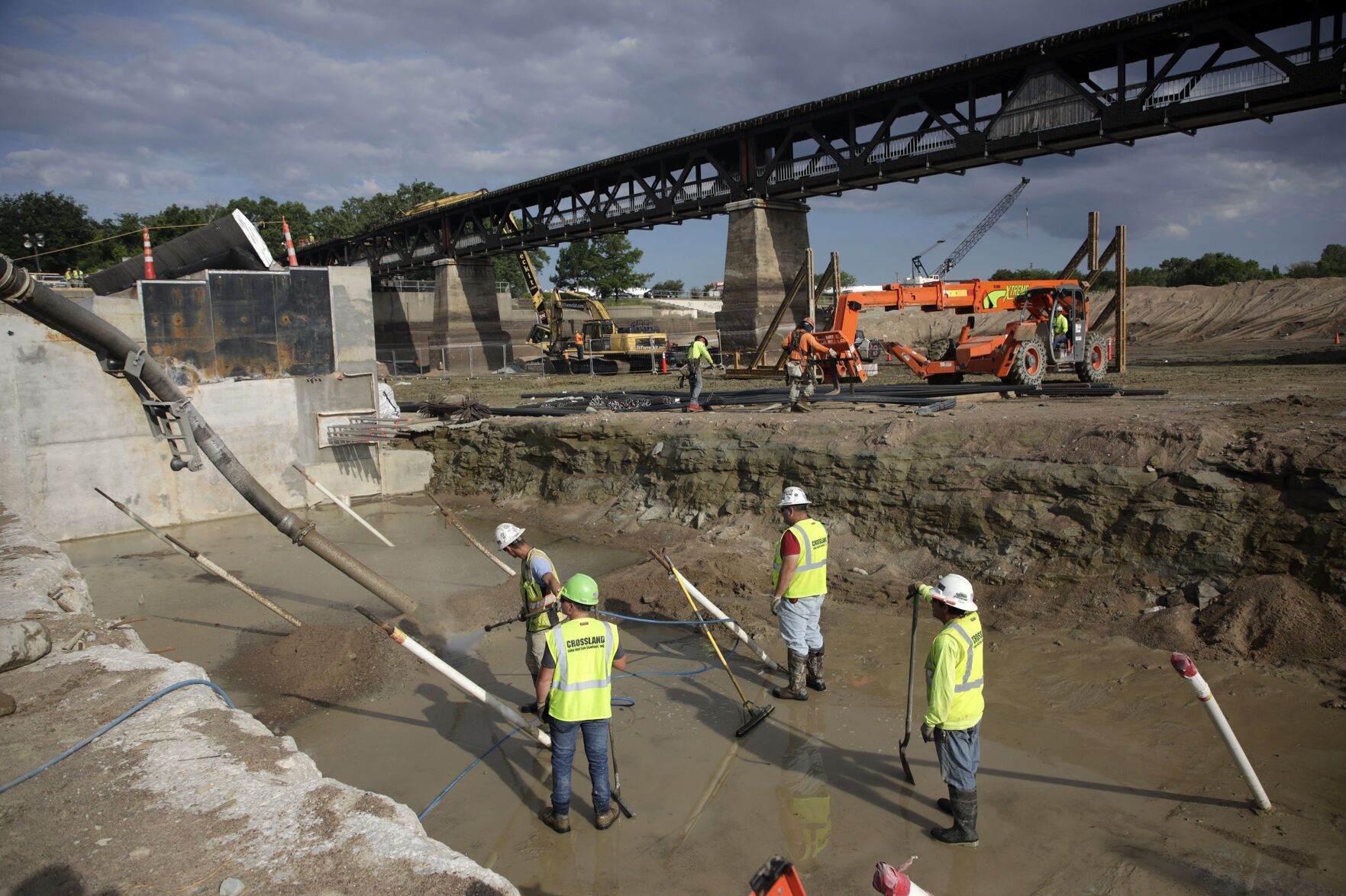 Pedestrian Bridge Demolish 4